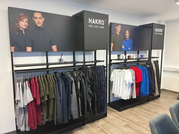Showroom München in Planegg mit Auswahl an Arbeitskleidung